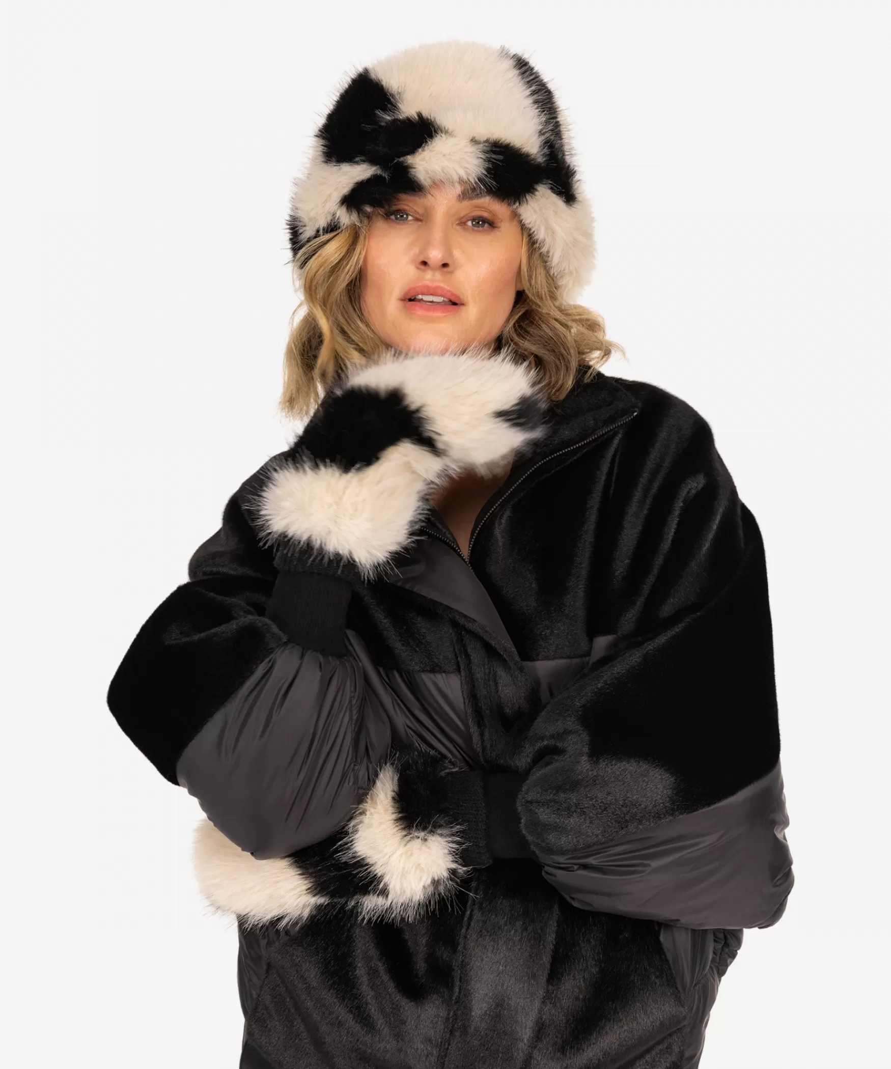 IBANA Bucket hat - Fur | < Hoeden En Petten