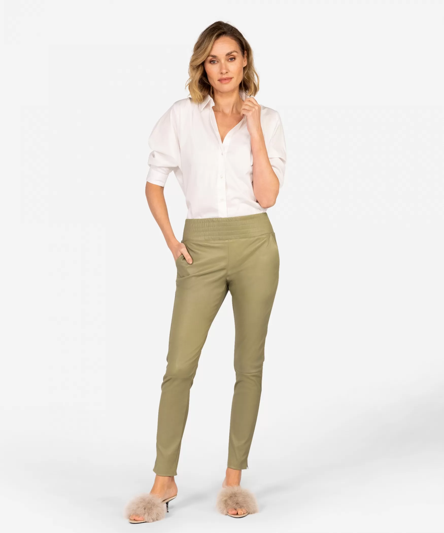 IBANA Colette | MOSS GREEN< Leggings | Mid Waist