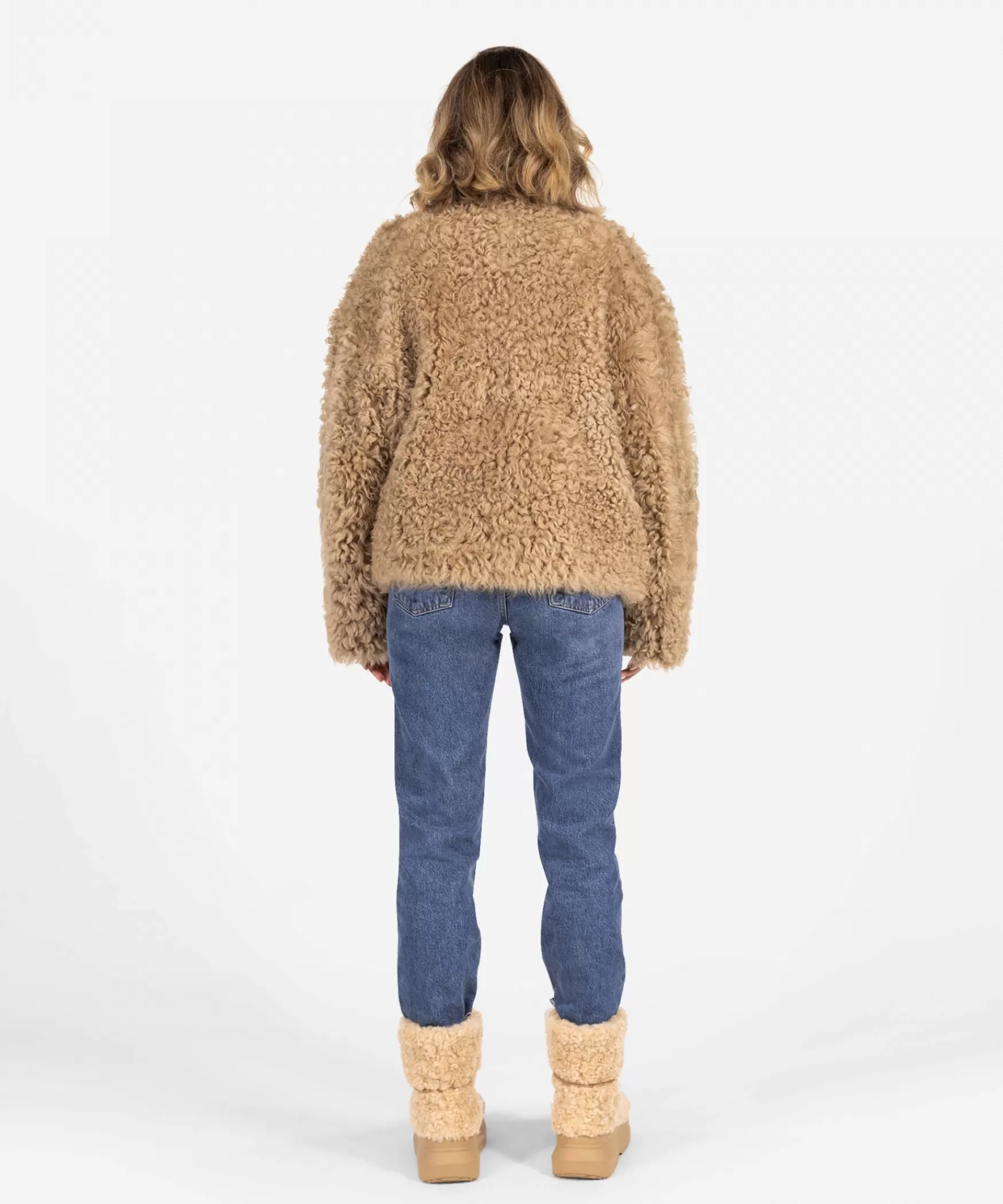 curly__beige_26385.webp IBANA Curly | Beige< Leren Jassen | Lammy