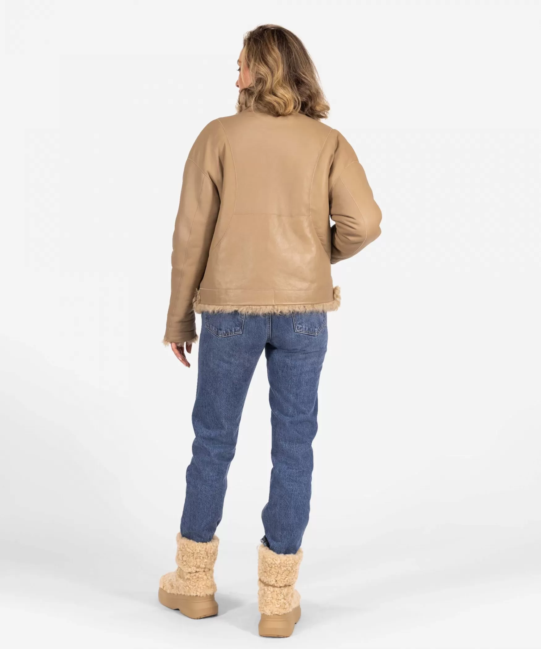 curly__beige_26405.webp IBANA Curly | Beige< Leren Jassen | Lammy