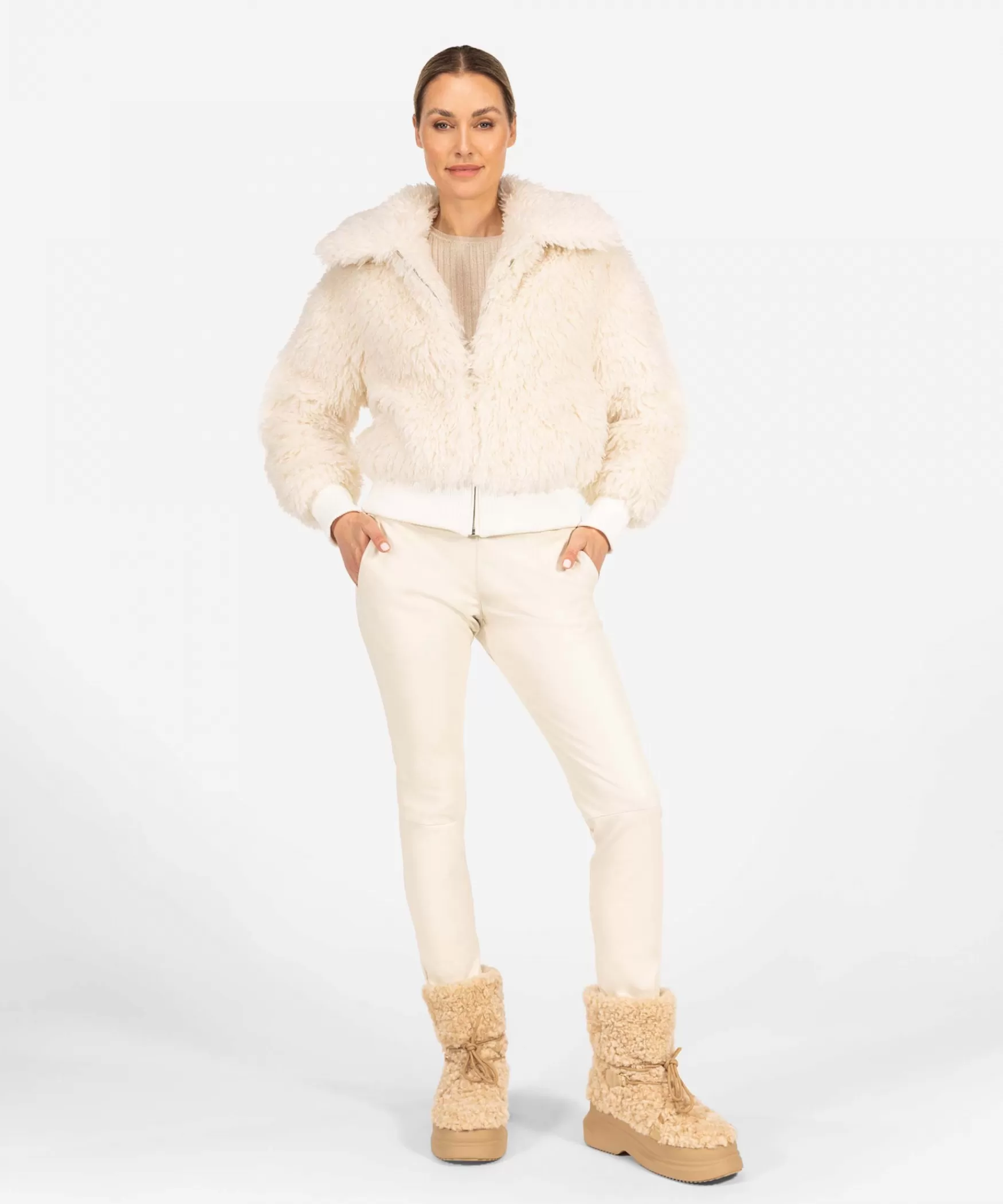 IBANA Josy | < Faux Fur