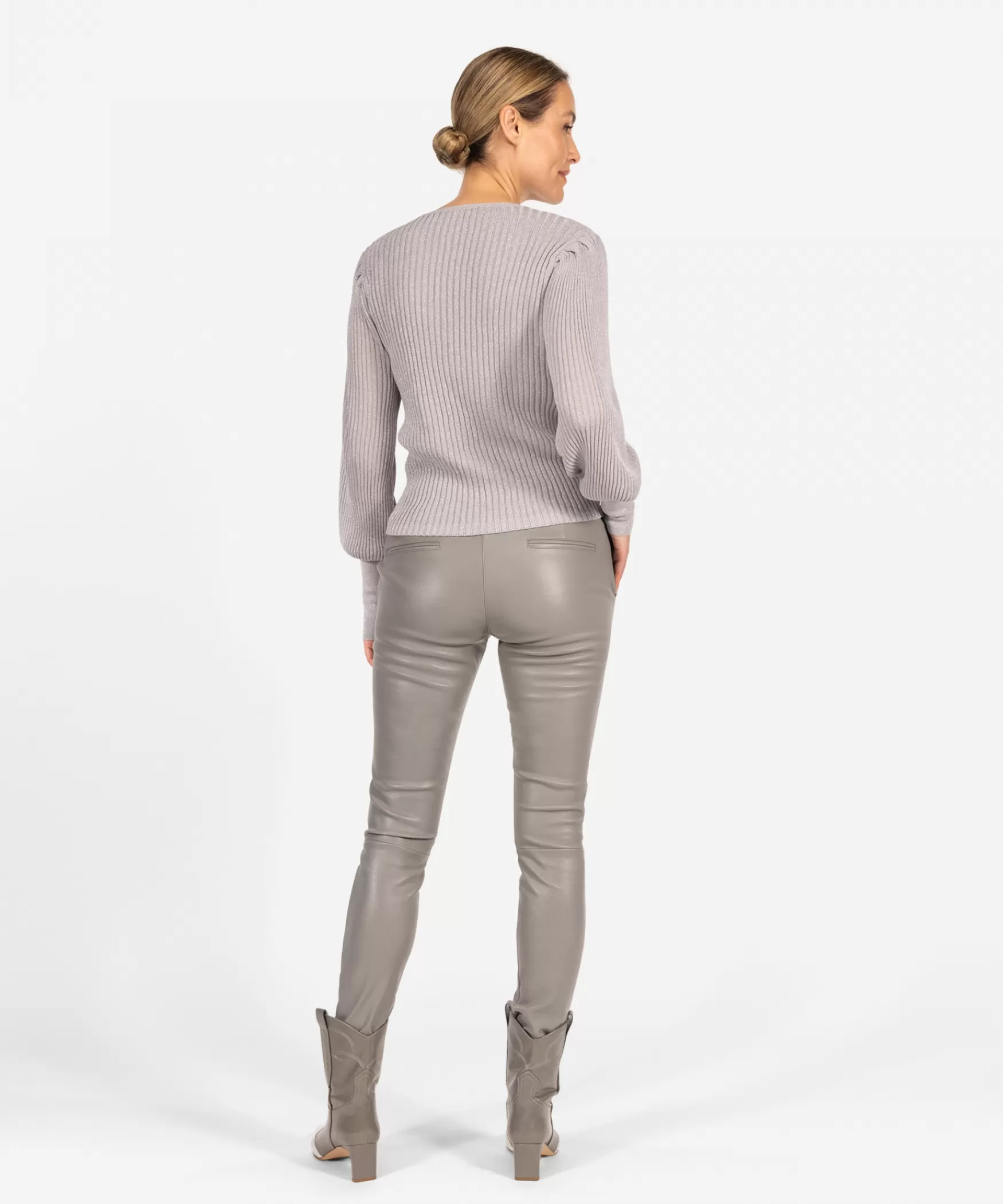 totie__classic_grey_23420.webp IBANA Totie | < Trui | Tops